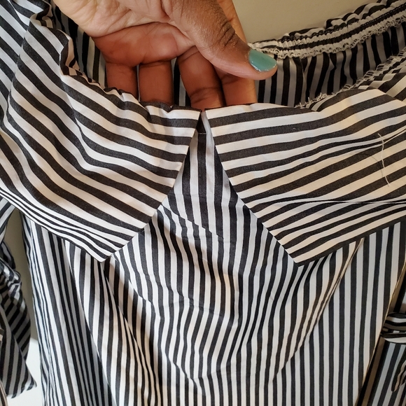 Top - Picture 2 of 4